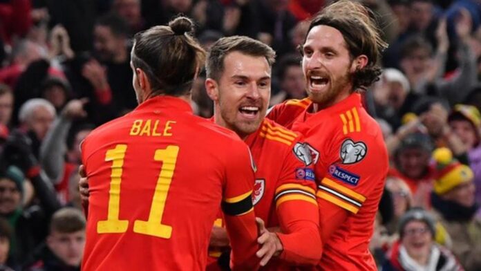 Joe Allen (R) and Aaron Ramsey, along with Gareth Bale, were instrumental in Wales' 2016 Euro success and qualification for Euro 2020